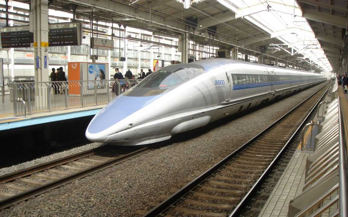 How much does it cost to build a one kilometer railway track
